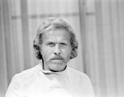 Jardel Filho in O Bem-Amado (1973)