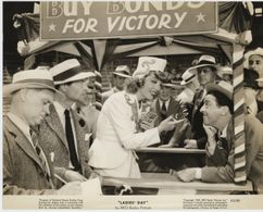 Earle Hodgins, George O'Hanlon, and Lupe Velez in Ladies' Day (1943)