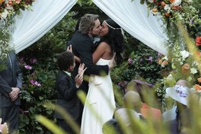 Joy Bryant, Dax Shepard, and Tyree Brown in Parenthood (2010)