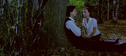 Mihai Calin and Agathe de La Fontaine in Train of Life (1998)