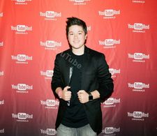 YouTubeRed Premeire Hyperlinked