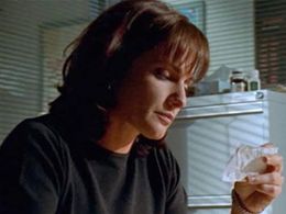 Catherine McClements in Water Rats (1996)