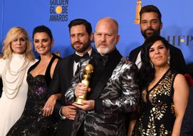 Penélope Cruz, Ricky Martin, Judith Light, Ryan Murphy, and Edgar Ramírez at an event for The 76th Annual Golden Globe A