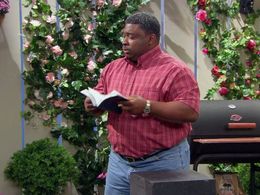 LaVan Davis in House of Payne (2006)