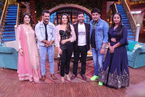 Archana Puran Singh, Dinesh Lal Yadav, Kapil Sharma, Khesari Lal Yadav, Amrapali Dubey, and Rani Chatterjee in The Kapil