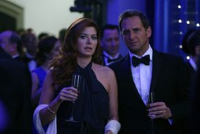 Debra Messing and Josh Lucas in The Mysteries of Laura (2014)