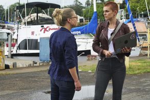 Ellen Woglom and Serinda Swan in Inhumans (2017)