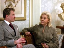 Lauren Bacall and Woody Harrelson in The Walker (2007)