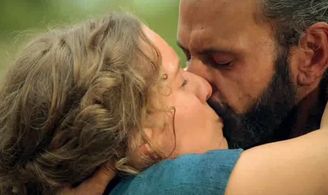 Roberto Enríquez and Manuela Vellés in Hispania, la leyenda (2010)