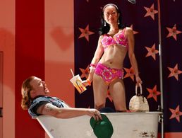 Leon Ingulsrud and Akiko Aizawa in SITI Company's bobrauschenbergamerica