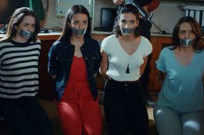 Nil Günal, Yagmur Ün, Aybüke Pusat, and Ilayda Ildir in Söz (2017)