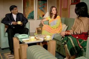 Tisca Chopra, Sakshi Tanwar, and Rituraj Singh in Kahaani Ghar Ghar Kii (2000)