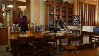 Kinsey Leigh Redmond in Christmas at the Chateau (2019)