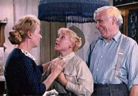 Lidiya Dranovskaya, Dmitriy Orlovskiy, and Nadezhda Rumyantseva in A Hard Little Nut (1968)