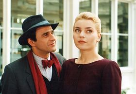 Malgorzata Foremniak and Bronislaw Wroclawski in Bank nie z tej ziemi (1994)