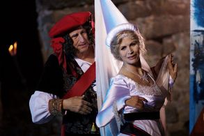 Jitka Molavcová and Václav Vydra in O bílé paní (2008)