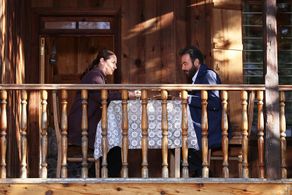 Kerem Alisik and Vahide Perçin in Bir Zamanlar Çukurova: 30. Bolum (2019)