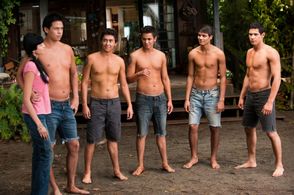 Chaske Spencer, Tinsel Korey, Bronson Pelletier, Alex Meraz, Tyson Houseman, and Kiowa Gordon in The Twilight Saga: Ecli
