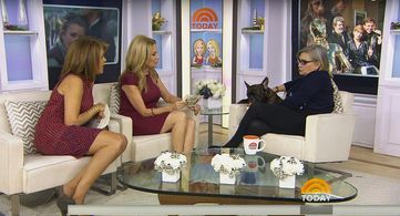 Carrie Fisher, Kathie Lee Gifford, Hoda Kotb, and Gary the Dog in Today (1952)