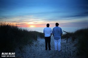 Heiko Pinkowski and Peter Trabner in Alki Alki (2015)