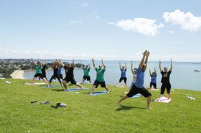 Rulon Gardner, Cara Castronuova, Kaylee Kinikini, Hannah Curlee, and Irene Alvarado in The Biggest Loser (2004)
