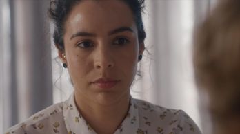 Sasha Lorente (Kat Hoyos)