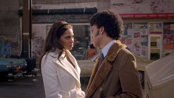 Justice Smith and Herizen F. Guardiola in The Get Down (2016)