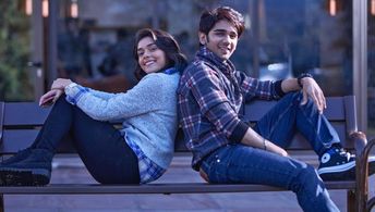 Prit Kamani and Eisha Singh in Middle Class Love (2022)