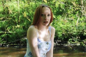 Amybeth McNulty