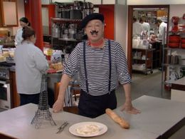 Christopher Kimball in America's Test Kitchen (2000)