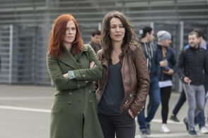 Audrey Fleurot and Marie Dompnier in Les témoins (2014)