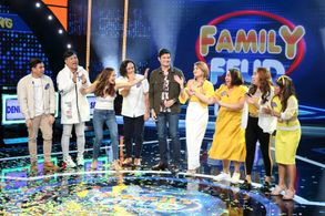 Dingdong Dantes, Dang Cruz, Mosang, Tuesday Vargas, Diego Llorico, Sef Cadayona, Denise Barbacena, Mikoy Morales, and Je