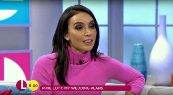 Christine Lampard in Lorraine (2001)