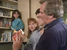 Molly Ringwald, Randall Batinkoff, Jaclyn Bernstein, and Kenneth Mars in For Keeps? (1988)