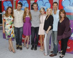 Jennifer Aspen, Brian Palermo, Tracy Dawson, Luke Benward, Adam Chambers, Katherine McNamara, and Olivia Holt in Girl Vs