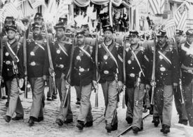 Morgan Freeman, Jihmi Kennedy, and Joseph Alex in Glory (1989)