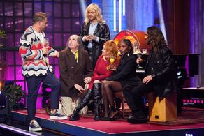 Guildo Horn, Sasha, Bill Kaulitz, Tom Kaulitz, Palina Rojinski, and Nikeata Thompson in That's My Jam mit Bill & Tom Kau