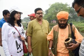 Reshmi Mitra in Hotath Dekha (2017)