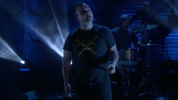 Samuel Herring, Future Islands, and Michael Lowry in Conan (2010)