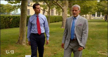 Campbell Scott and Ben Shenkman in Royal Pains (2009)