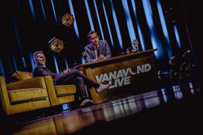 Peter Van De Veire and Xander De Rycke in Vanavond Live met Xander De Rycke (2019)