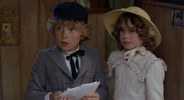 Elva Josephson and Glenn Kohan in The Blue Lagoon (1980)