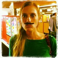 Social commentary: http://modernity-absurdity.blogspot.com/