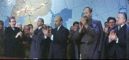 Anatoliy Falkovich and Yuriy Kayurov in Kremlyovskie kuranty (1970)