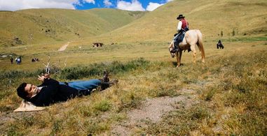 Behind The Scenes - The Deserter, Kurtis Anton bout ready to drag Forrest Hostetter