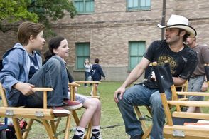 Robert Rodriguez, Jimmy Bennett, and Jolie Vanier in Shorts (2009)