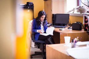 On set for Sex & Ethnicity