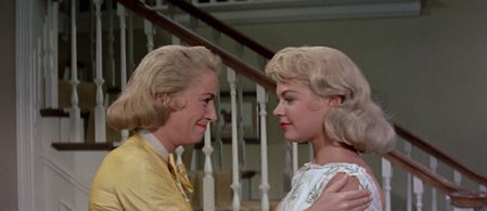 Sandra Dee and Mary LaRoche in Gidget (1959)