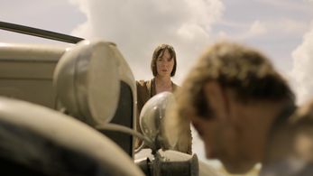 Em Siobhan McCourt in Jupiter's Legacy