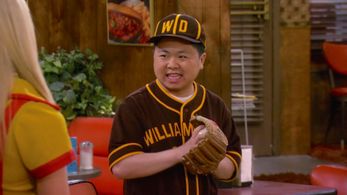 Matthew Moy in 2 Broke Girls (2011)